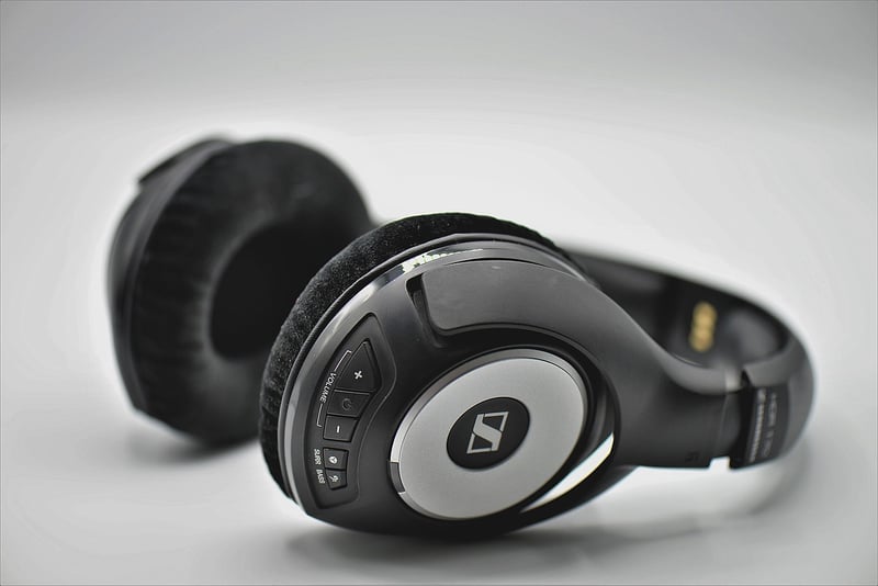 Levitating Speakers